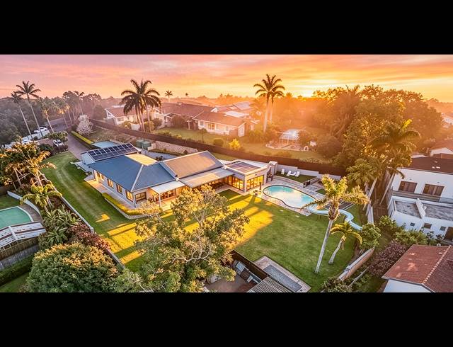 4 BEDROOM FREEHOLD FOR SALE IN COWIES HILL